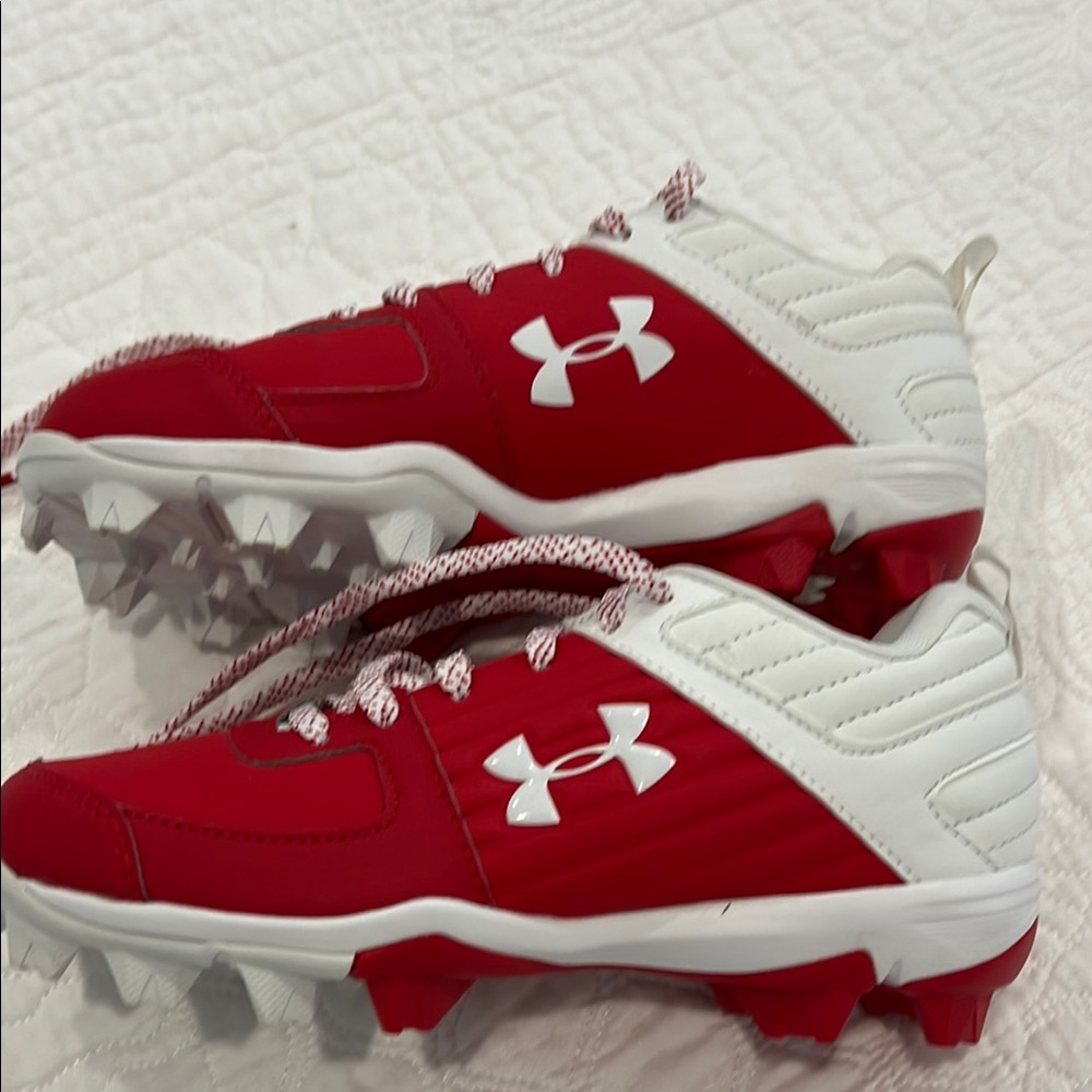 Under Armour Kids Red and White Leadoff Cleats